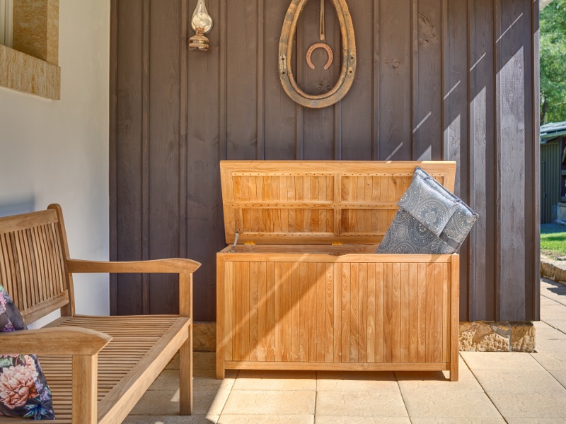 GENTLE - Bench mit storage space