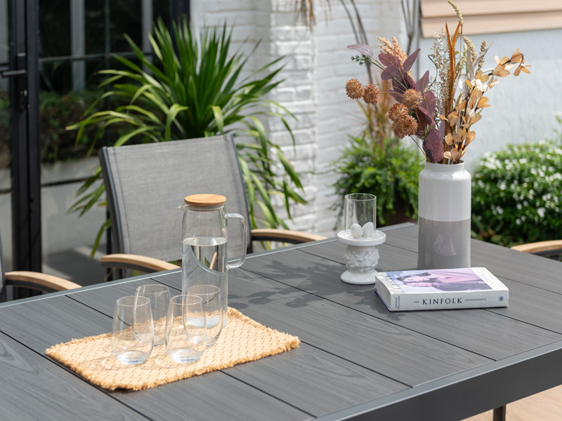 Essence Table 156–246 x 95 cm - ALU