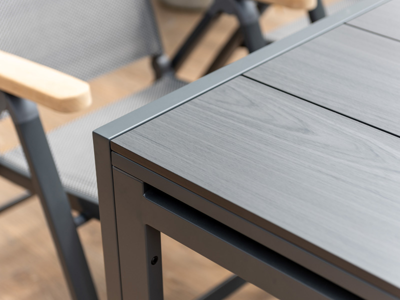 Essence Table 156–246 x 95 cm - ALU