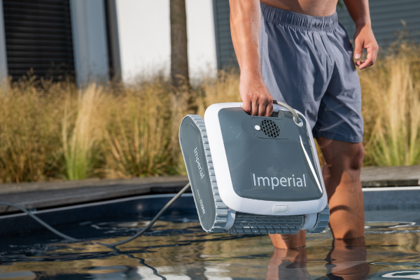 IMPERIAL - filter water volume 15m3/h; cleaning cycle 2hours, cleans bottom & wall & waterline