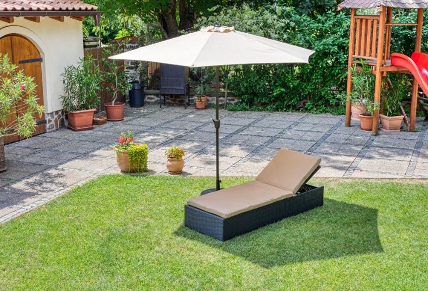 Tilting garden parasol BASIC SUN 300 beige