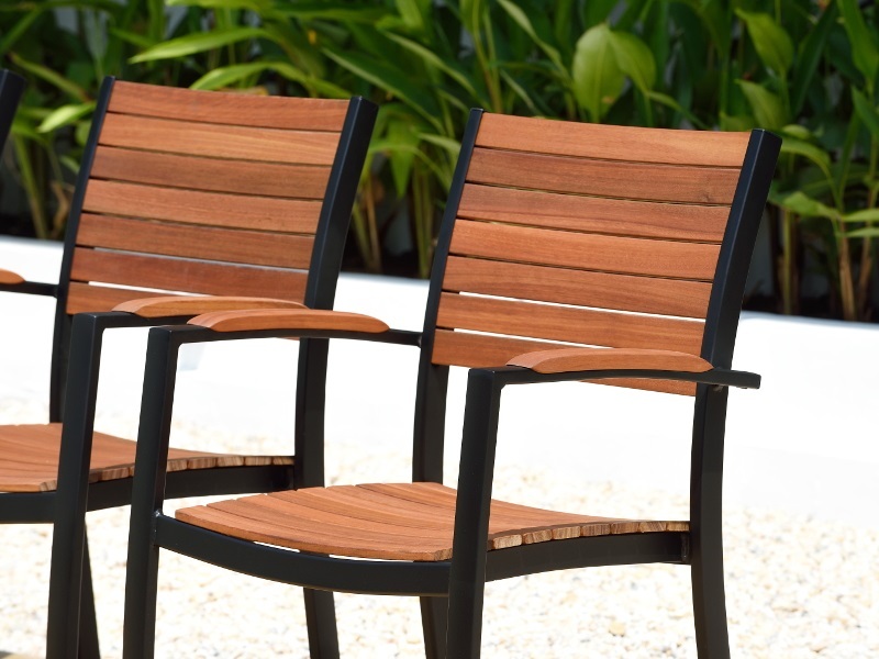 FLAMINGO - Stackable chair