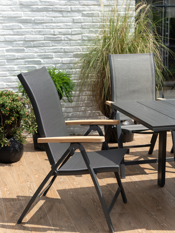 Essence Table 156–246 x 95 cm - ALU