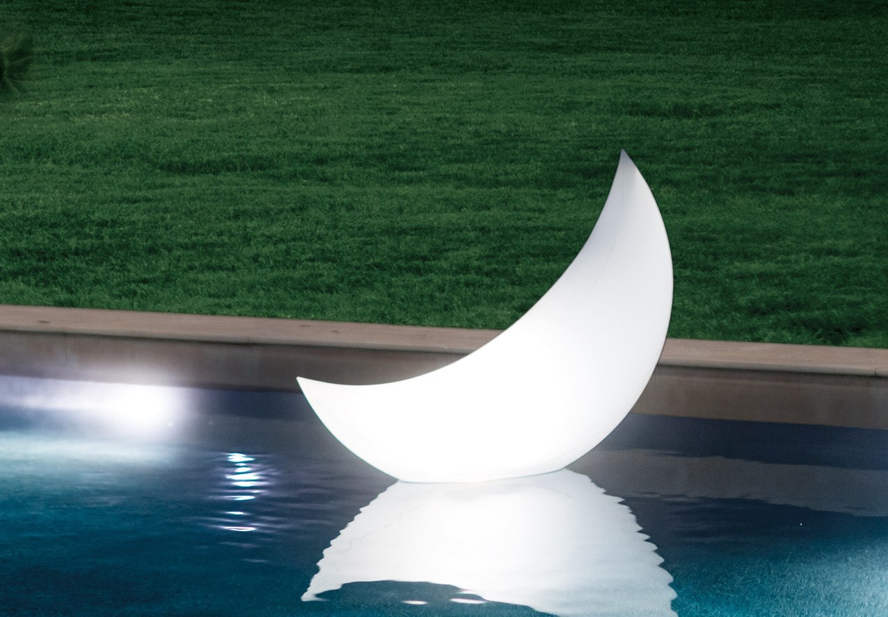 Floating LED light Crescent